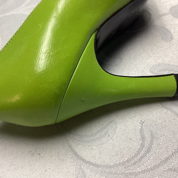 Charles Jourdan  APPLE GREEN HEELS SIZE 4/1/2 RARE SIZE.  See description💚💚💚 - Picture 5 of 13